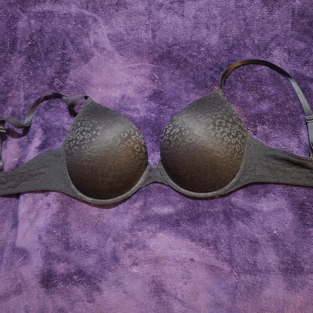 *SOLD* PINK Victoria's Secret bra